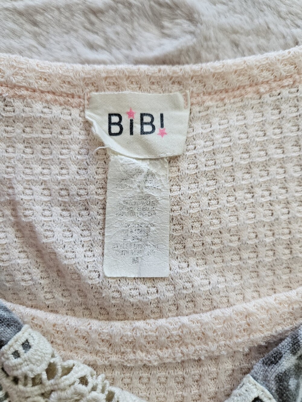 GUC BiBi Cream UocycledWaffle Knit Short Sleeve Top with Leopard Trim & Lace M/L - Picture 2 of 6